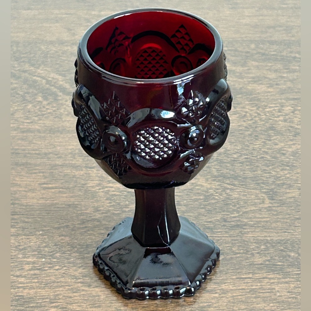 AVON 1876 CAPE COD COLLECTION RUBY RED GLASS STEMMED WINE GOBLET